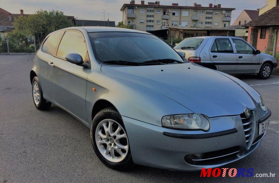 2003' Alfa Romeo 147 1,9 Jtd 16V Multijet photo #2