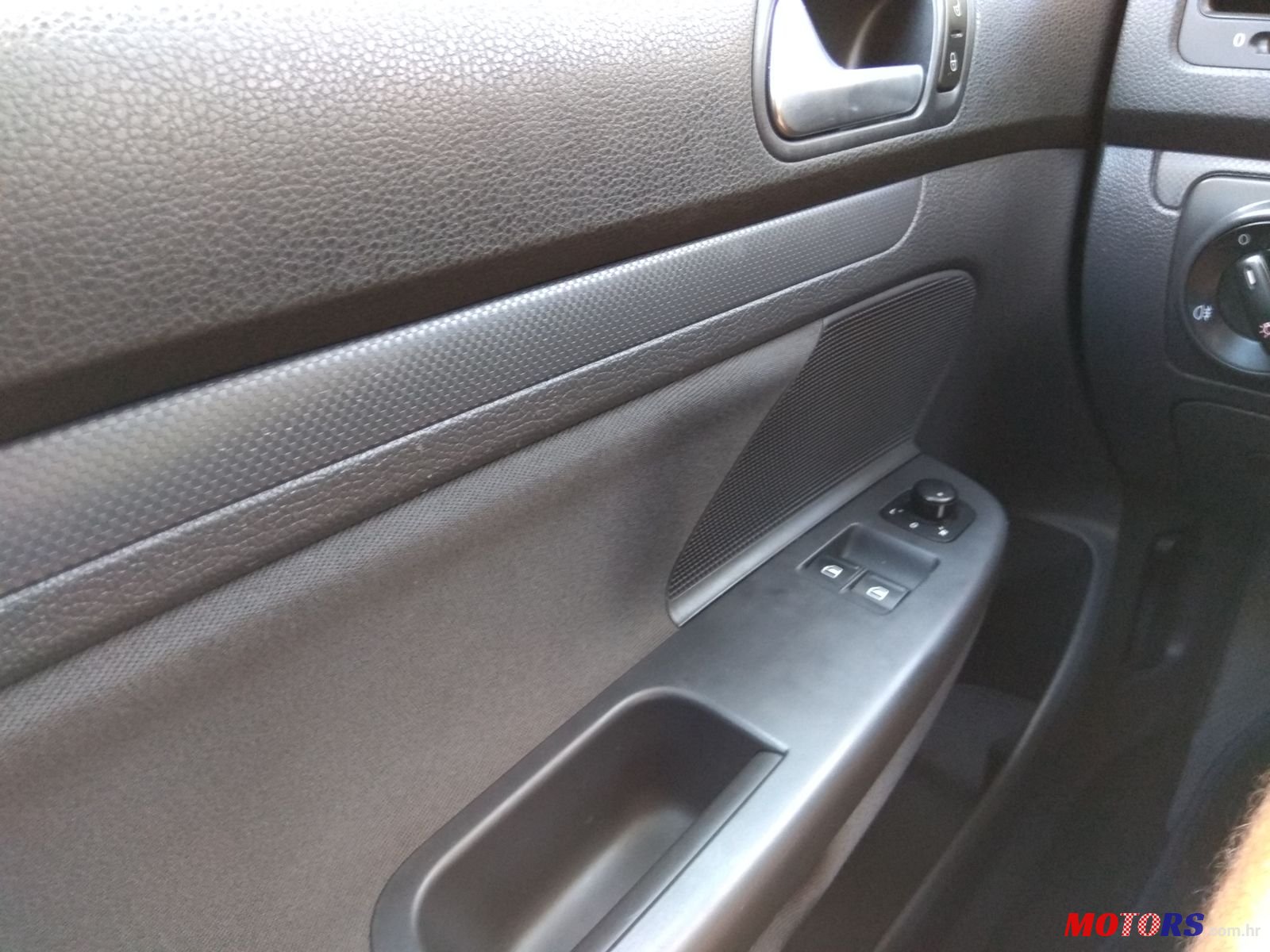 2007' Volkswagen Golf V Golf v 1.4 stanje odlicno photo #6