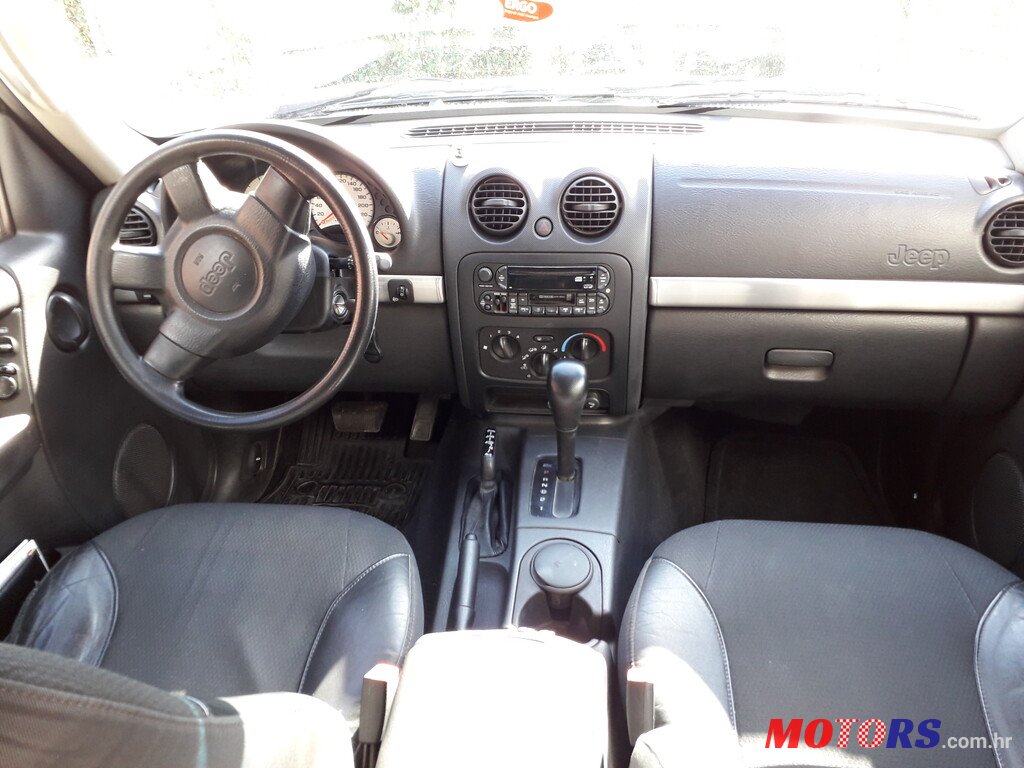 2003' Jeep Cherokee 2.8 CRD Renegade photo #5