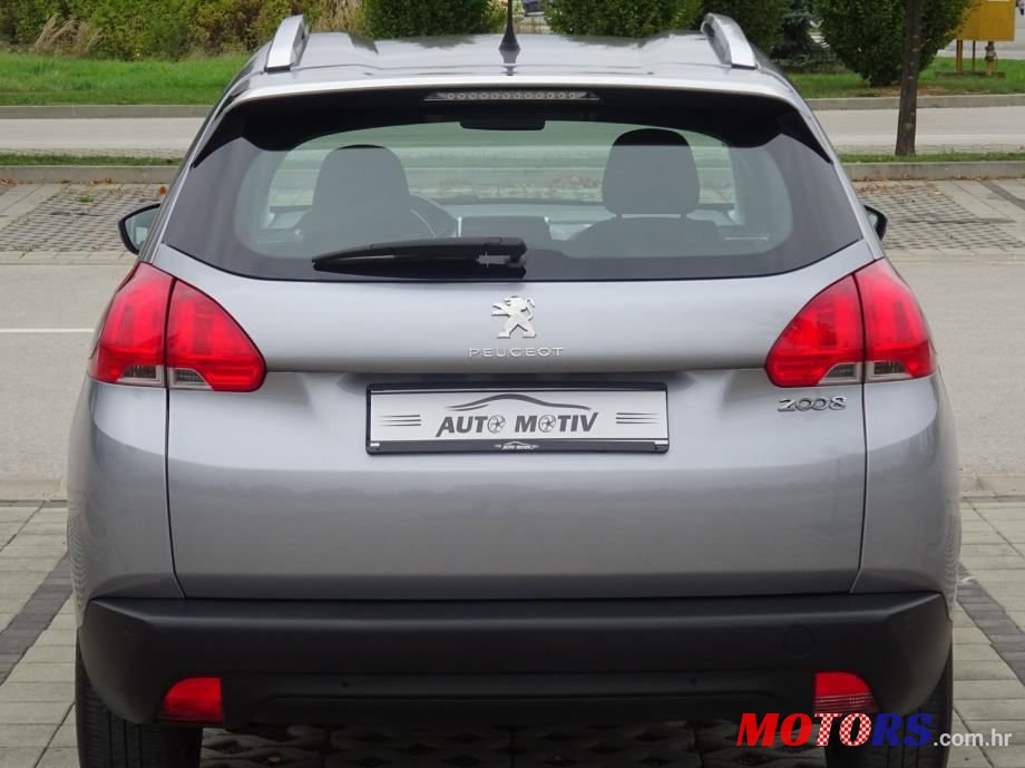2014' Peugeot 2008 1,2 Vti photo #6