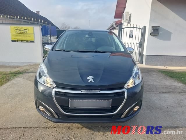 2018' Peugeot 208 1.2 Vti Style photo #2