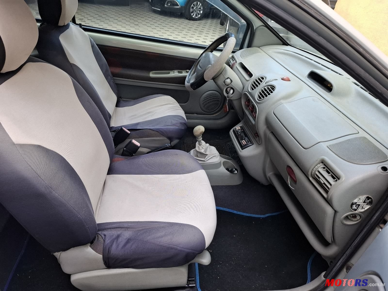 2002' Renault Twingo 1,2 photo #6