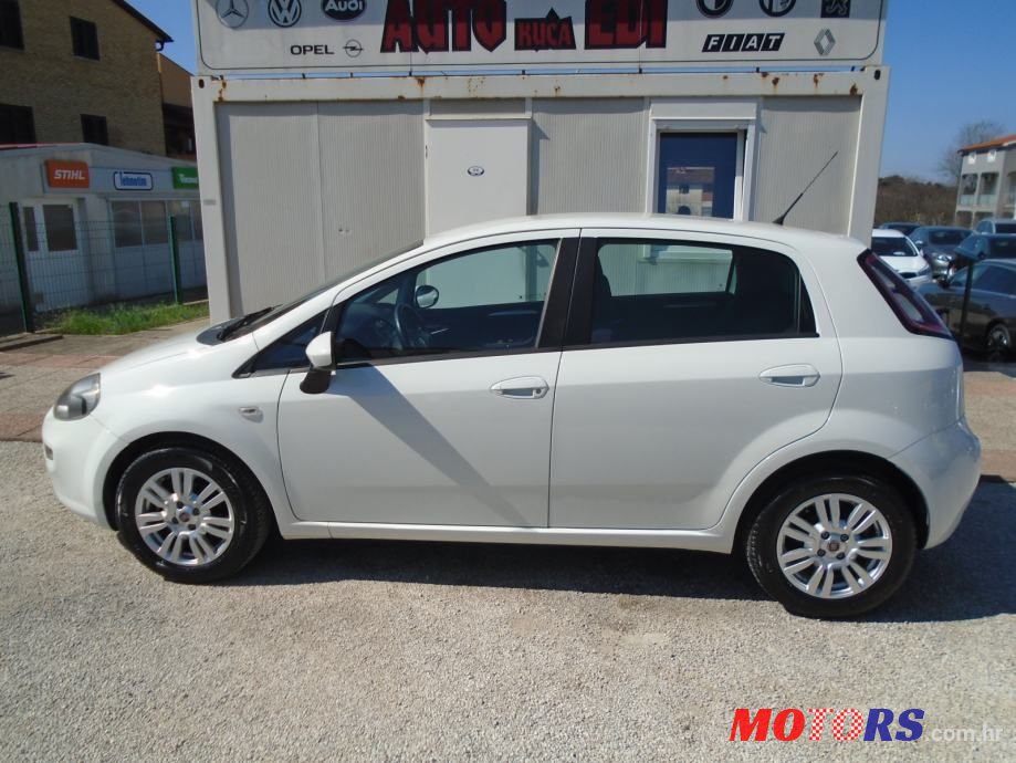 2014' Fiat Punto 1,3 Multijet 16V photo #2