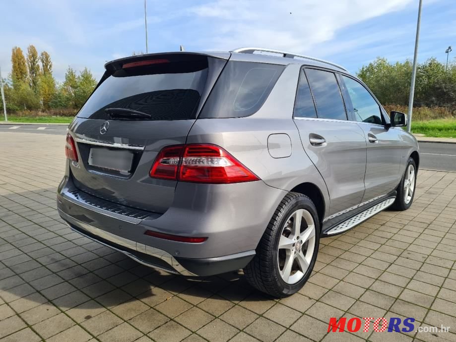 2012' Mercedes-Benz Ml 250 Cdi photo #5
