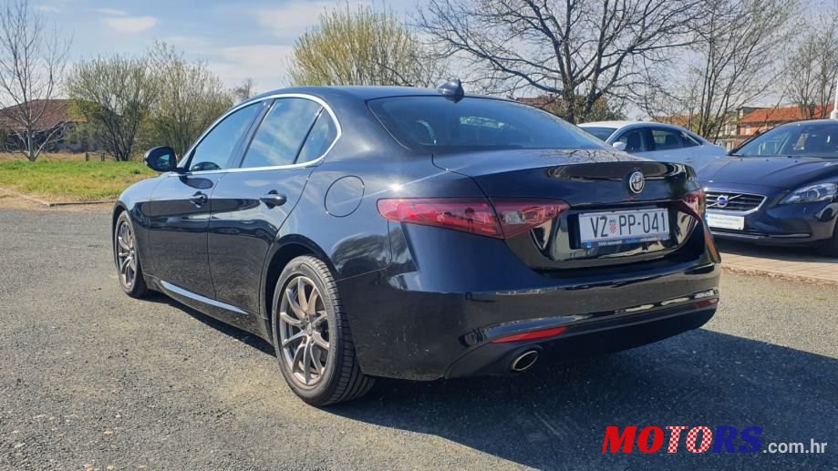 2016' Alfa Romeo Giulia 2,2 Jtd photo #3