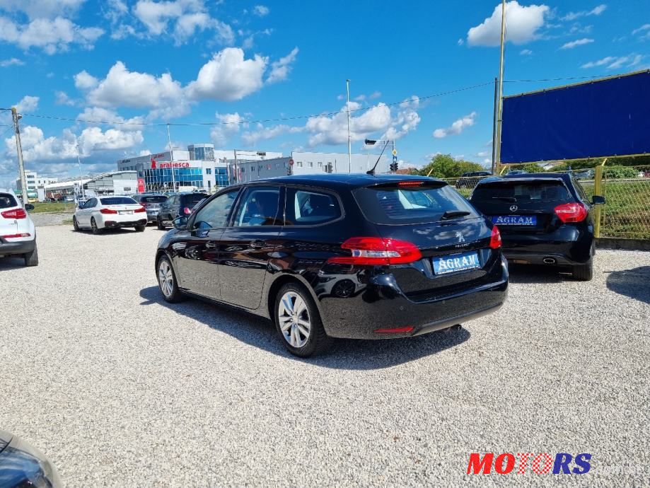2015' Peugeot 308 Sw photo #3
