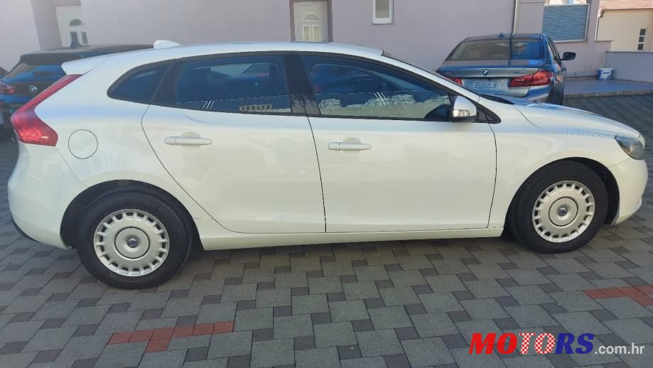 2014' Volvo V40 D2 88G. photo #5