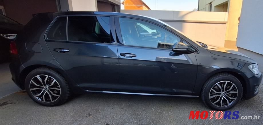 2016' Volkswagen Golf VII 1,6 Tdi Bmt photo #2