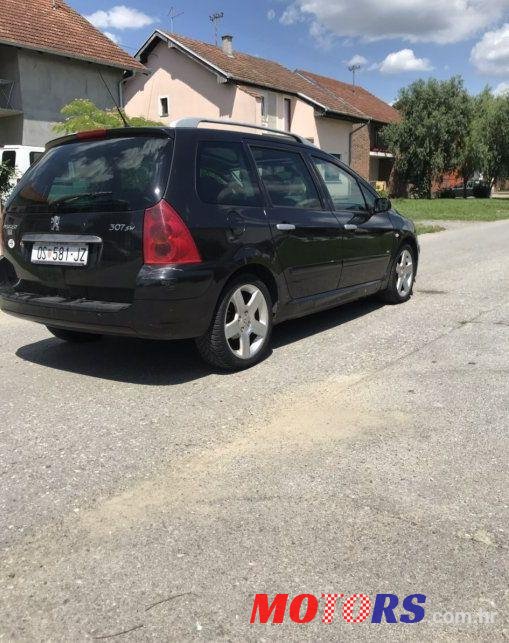 2003' Peugeot 307 Sw photo #1