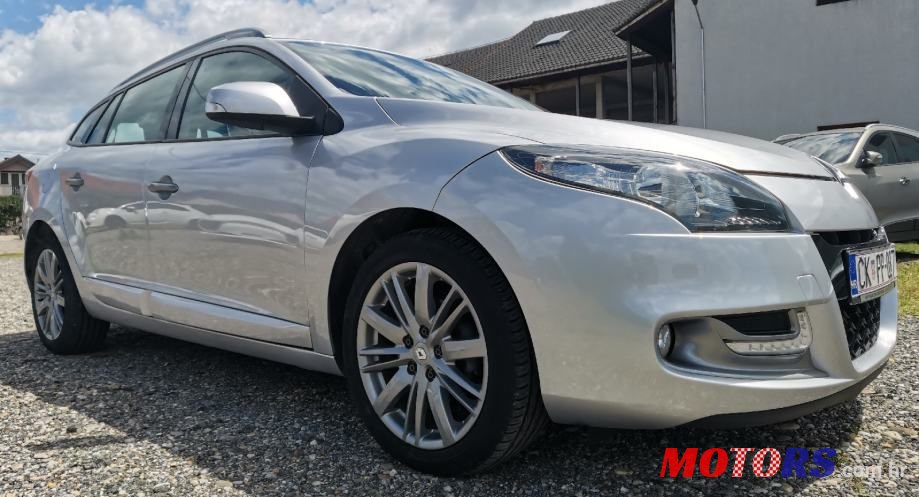 2013' Renault Megane Grandtour photo #4