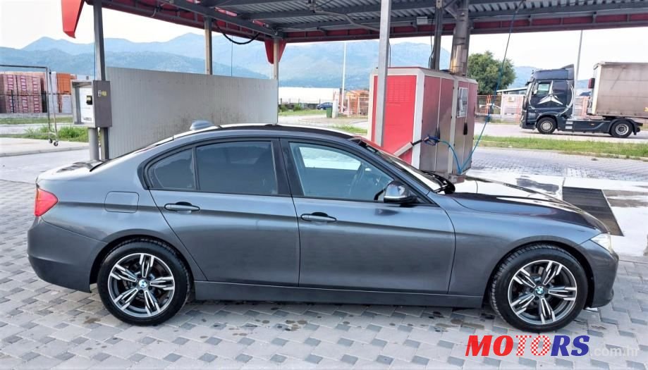 2012' BMW Serija 3 318D photo #3