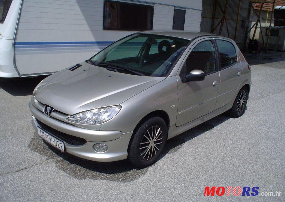 2007' Peugeot 206 206 1,4 Hdi photo #2