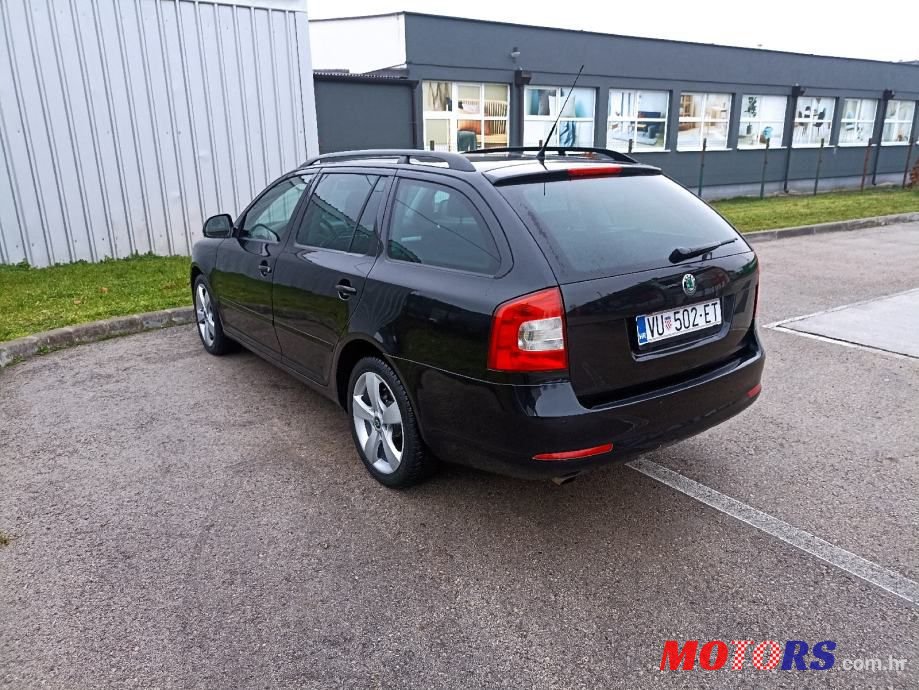 2010' Skoda Octavia Combi photo #3