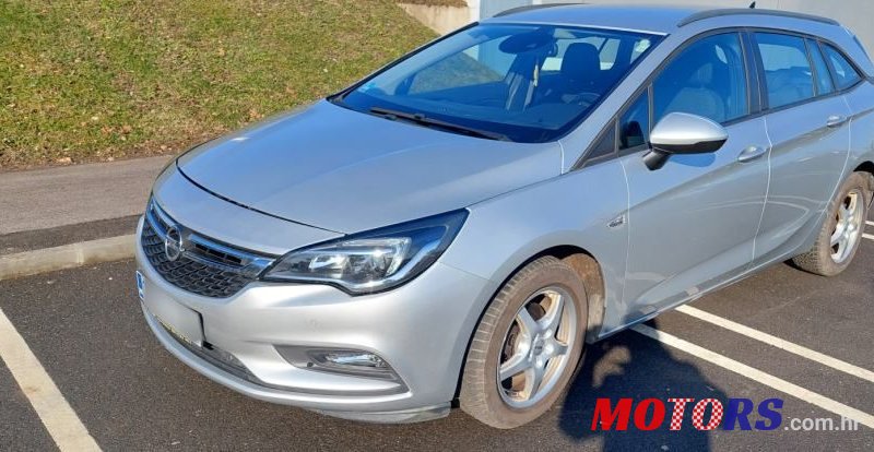 2017' Opel Astra 1.6 Cdti photo #3