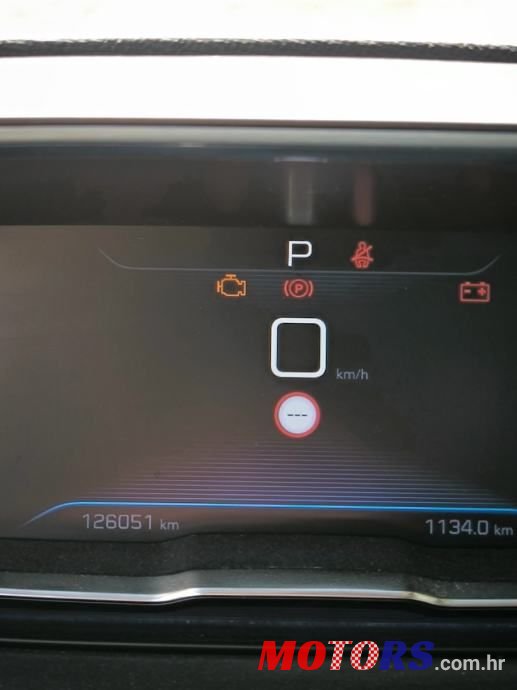 2019' Peugeot 5008 photo #2