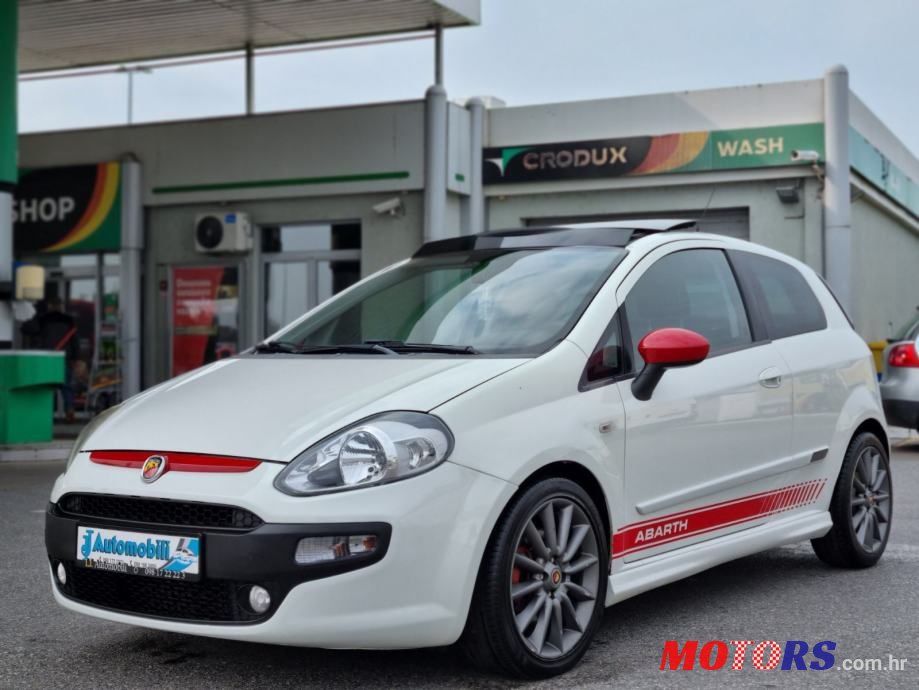 2010' Fiat Punto Evo photo #1