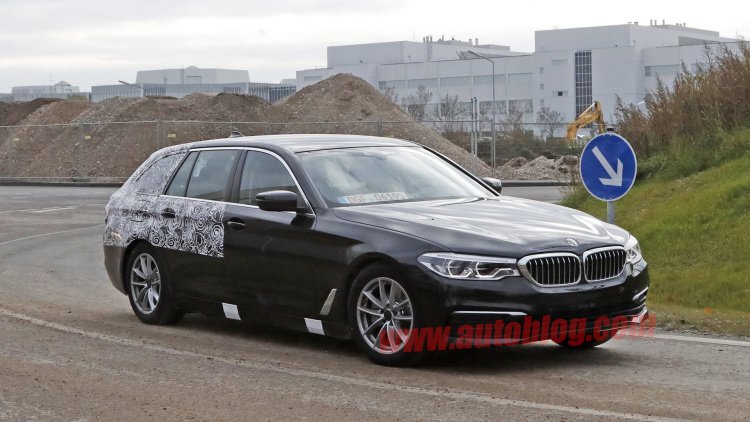 BMW 5 Series Touring spotted with even less camo