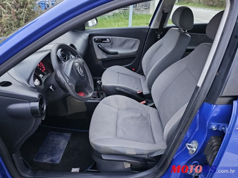 2004' SEAT Ibiza 1,2 photo #5