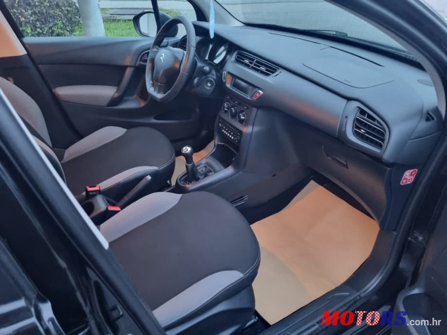 2014' Citroen C3 1,0 Vti photo #3