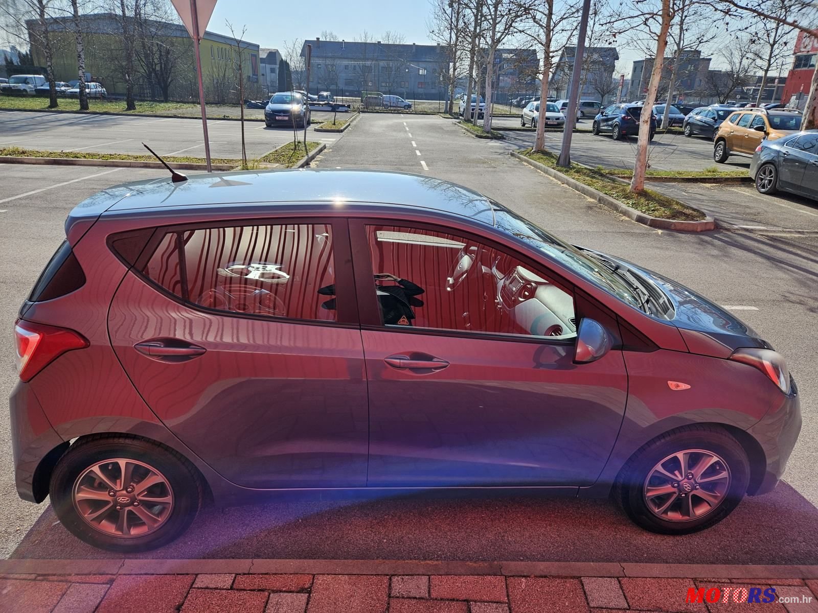 2015' Hyundai i10 1,0 Ilike-Cp2 photo #4