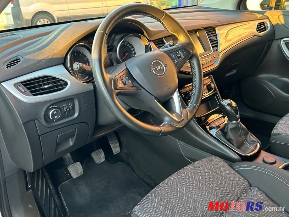 2020' Opel Astra 1,2 Turbo photo #5