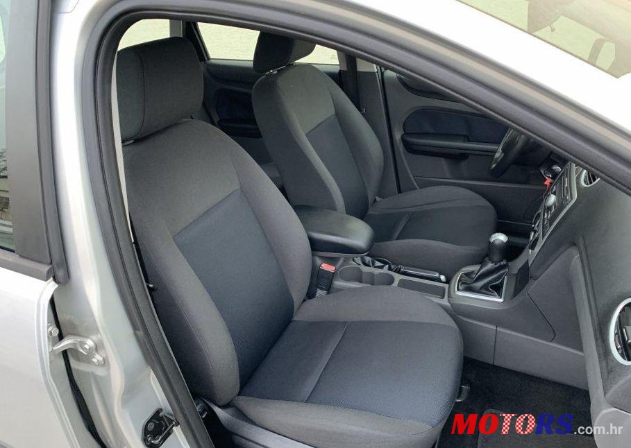 2006' Ford Focus Karavan 1,6 photo #2