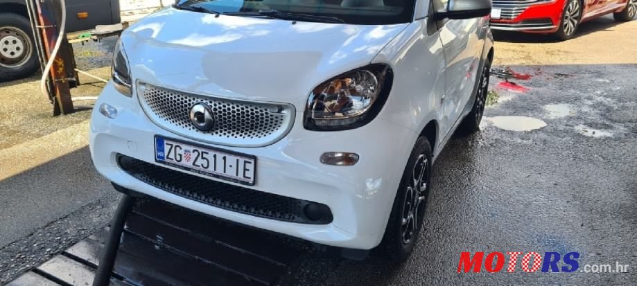 2019' Smart Fortwo Coupe photo #1