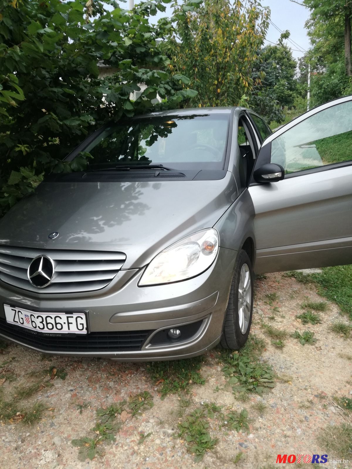 2008' Mercedes-Benz B 180 photo #2