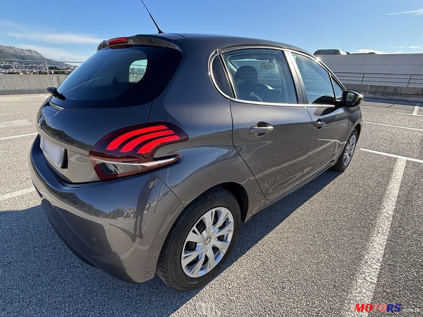 2018' Peugeot 208 1,6 Bluehdi photo #4