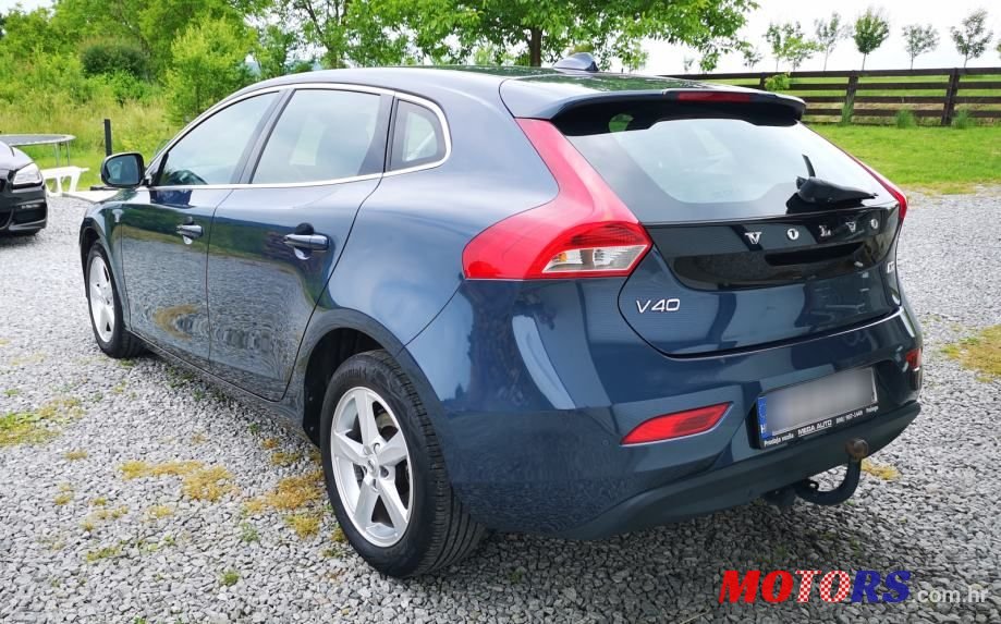 2016' Volvo V40 D2 photo #6