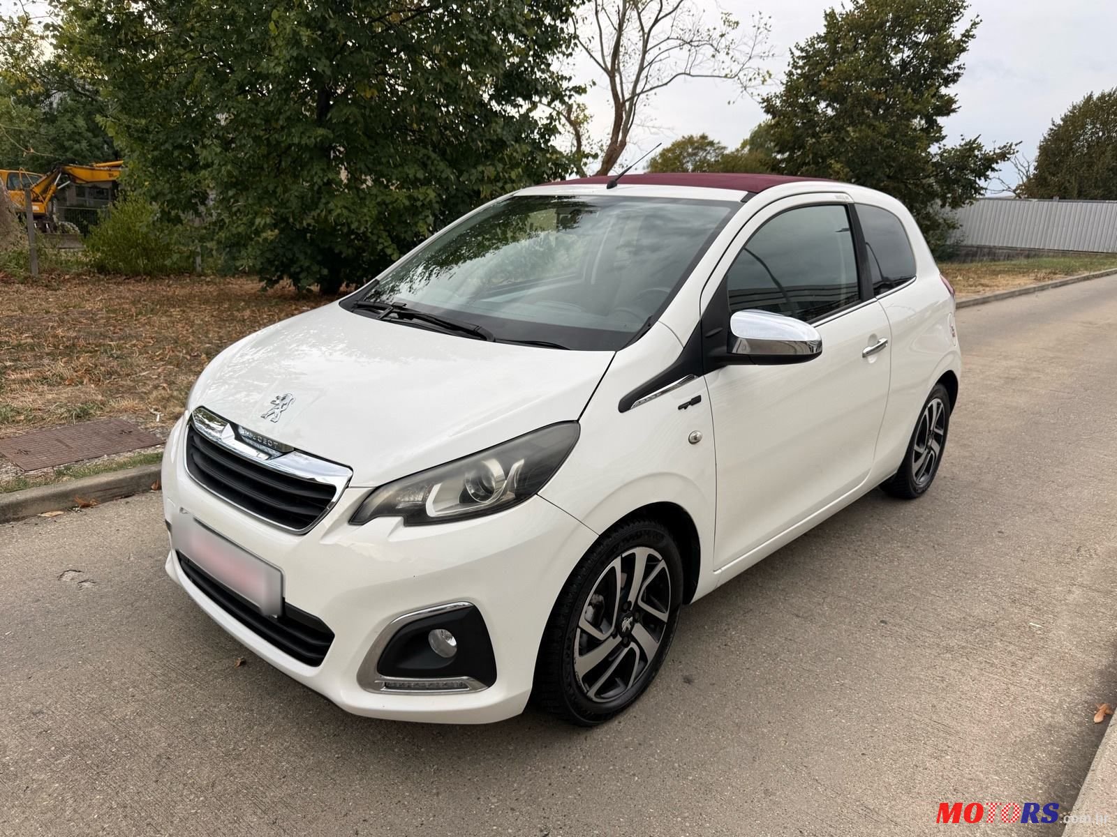 2015' Peugeot 108 1,2 photo #1