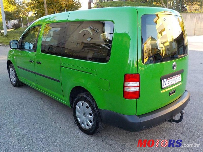 2011' Volkswagen Caddy photo #2