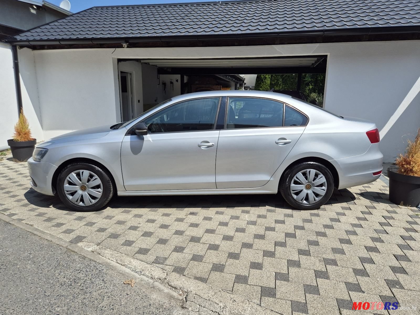 2012' Volkswagen Jetta 1,6 Tdi photo #3
