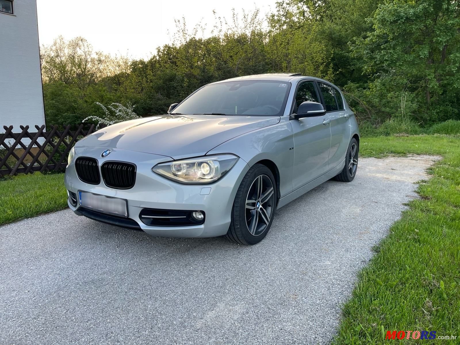 2011' BMW Serija 1 118I Sport photo #3