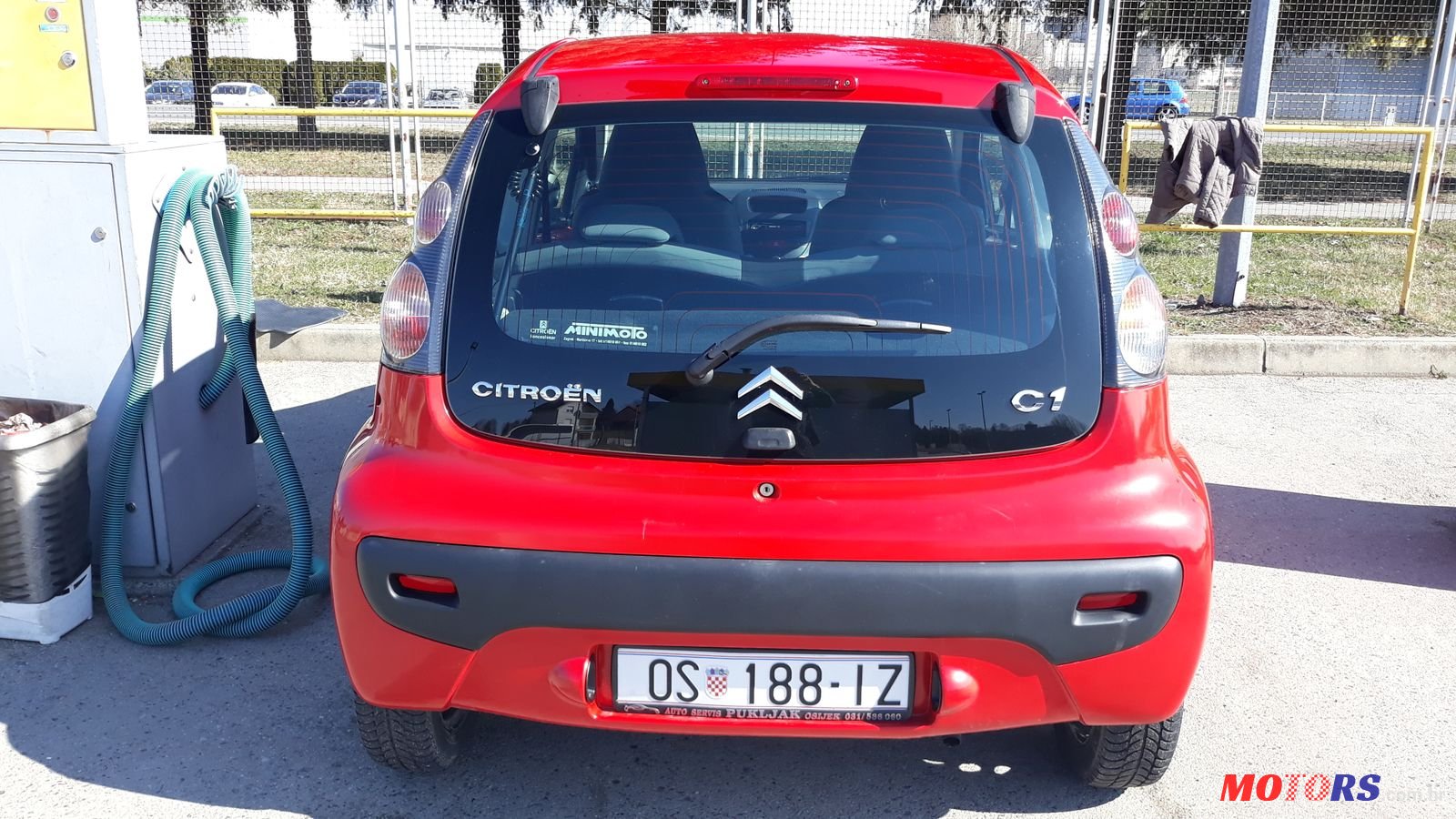 2010' Citroen C1 photo #2