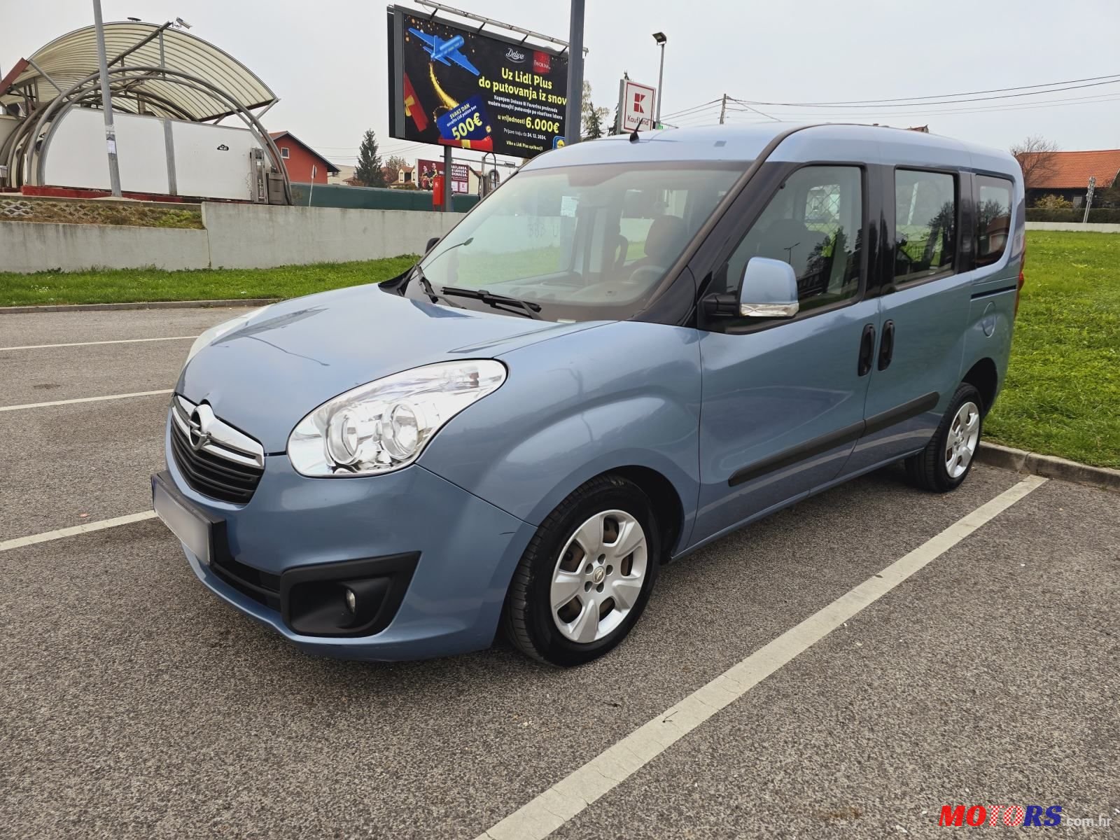 2015' Opel Combo photo #1