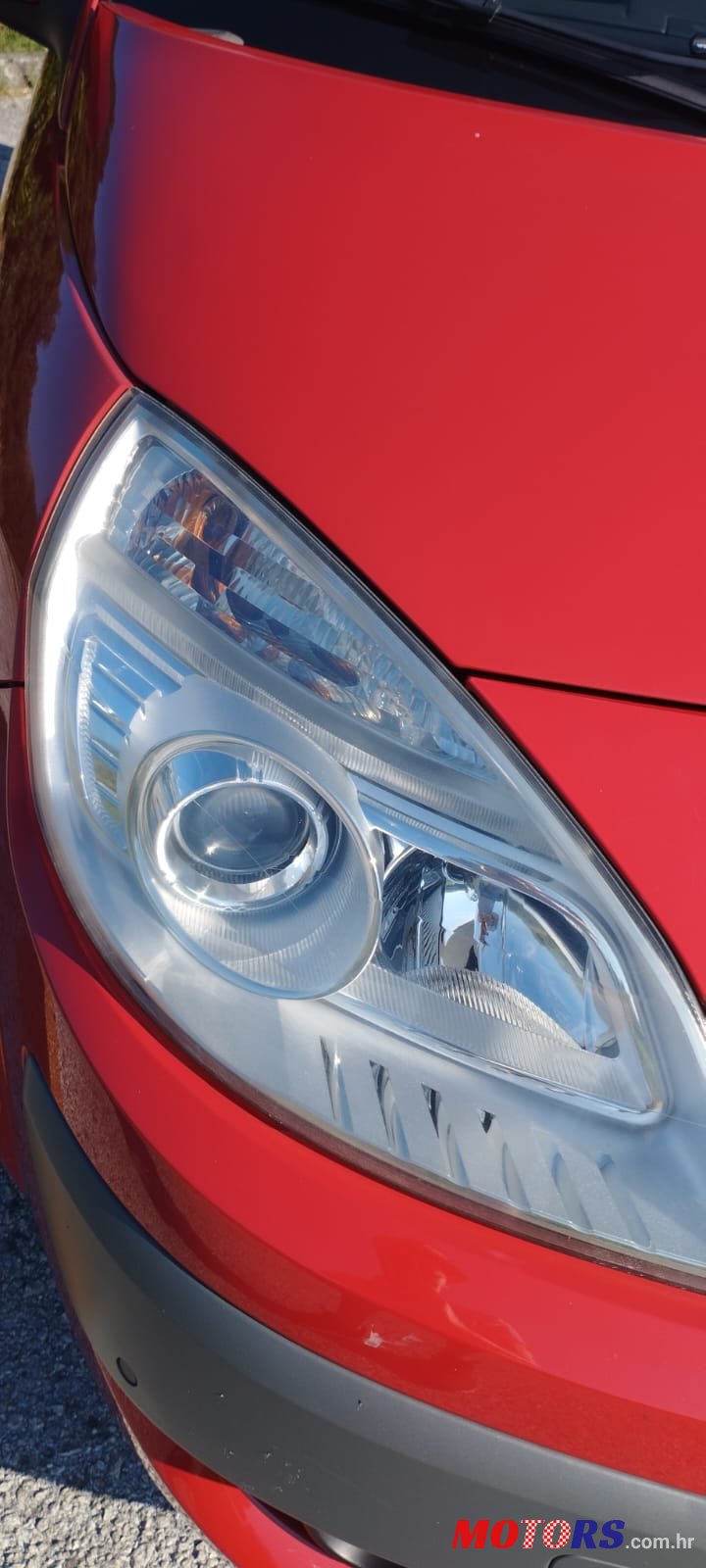 2008' Renault Megane Scenic photo #2