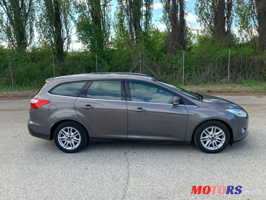 2012' Ford Focus Karavan photo #4