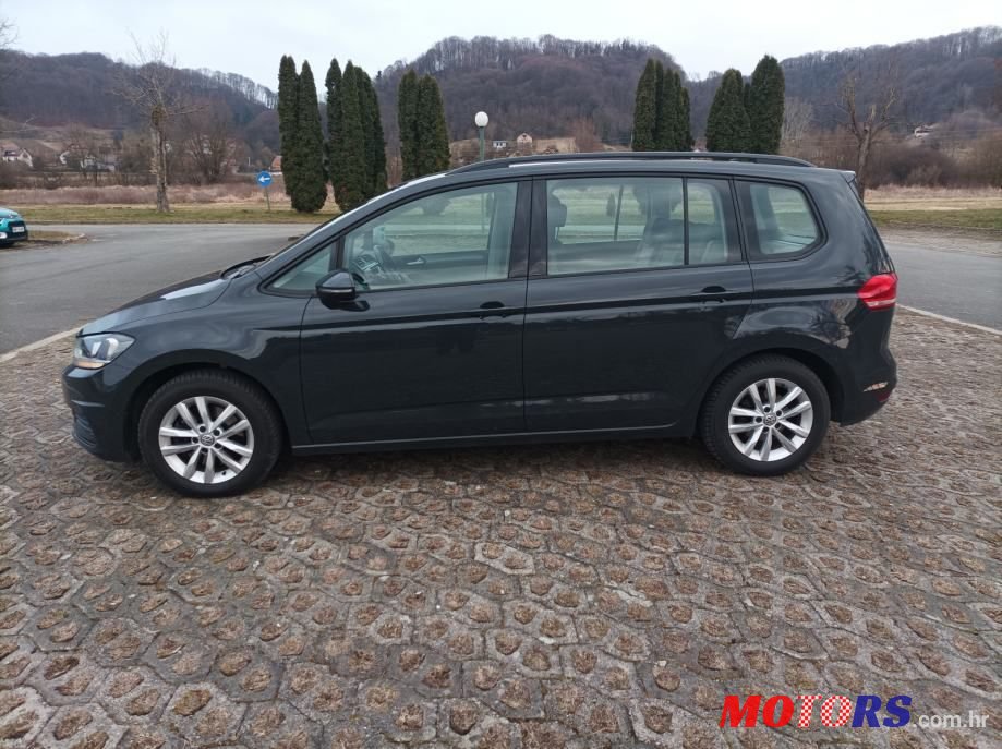 2016' Volkswagen Touran 2,0 Tdi Bmt photo #6