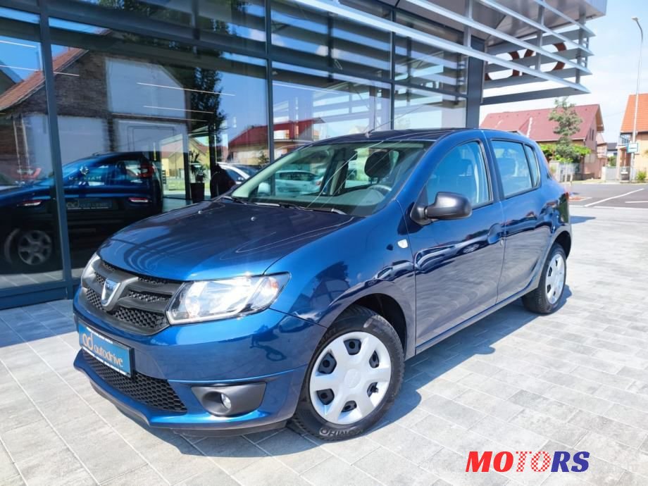 2016' Dacia Sandero photo #2
