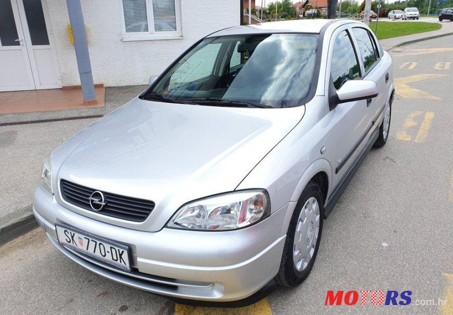 2006' Opel Astra 1,7 Cdti photo #1