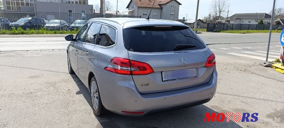 2020' Peugeot 308 Sw photo #2