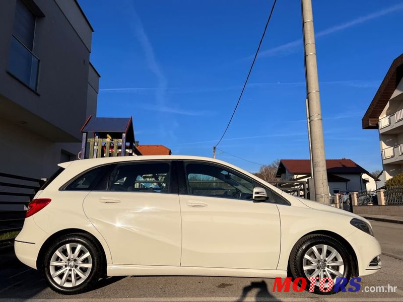 2015' Mercedes-Benz B-Klasa 180 Cdi photo #2