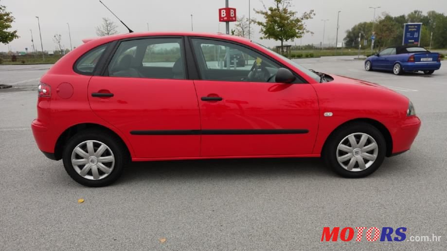 2003' SEAT Ibiza photo #5