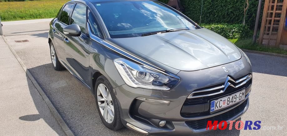 2013' Citroen DS5 Sport photo #5