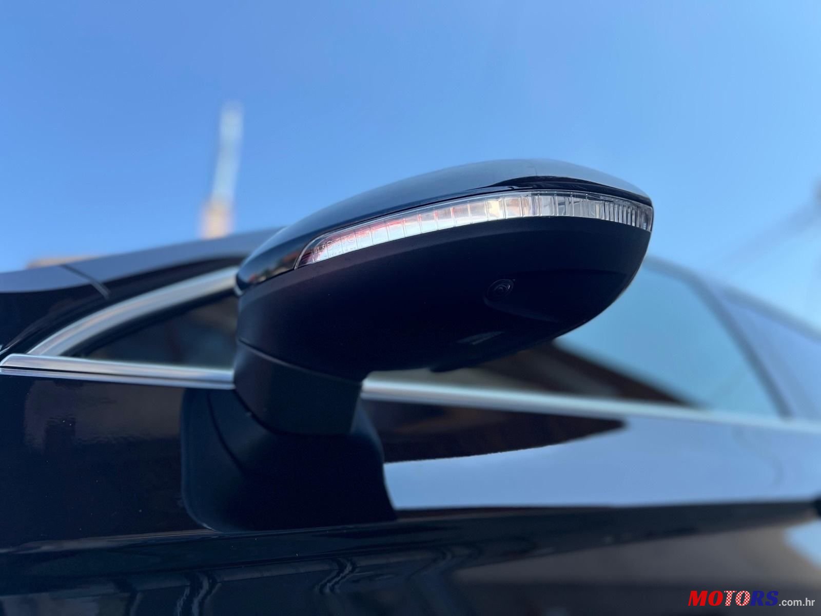 2017' Volkswagen Passat 4Motion photo #6