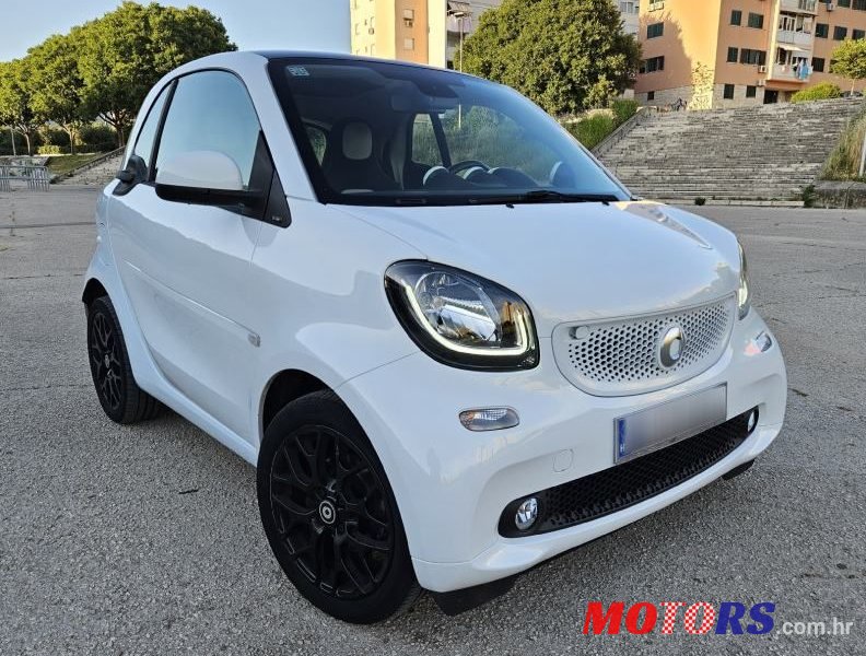 2015' Smart Fortwo photo #2