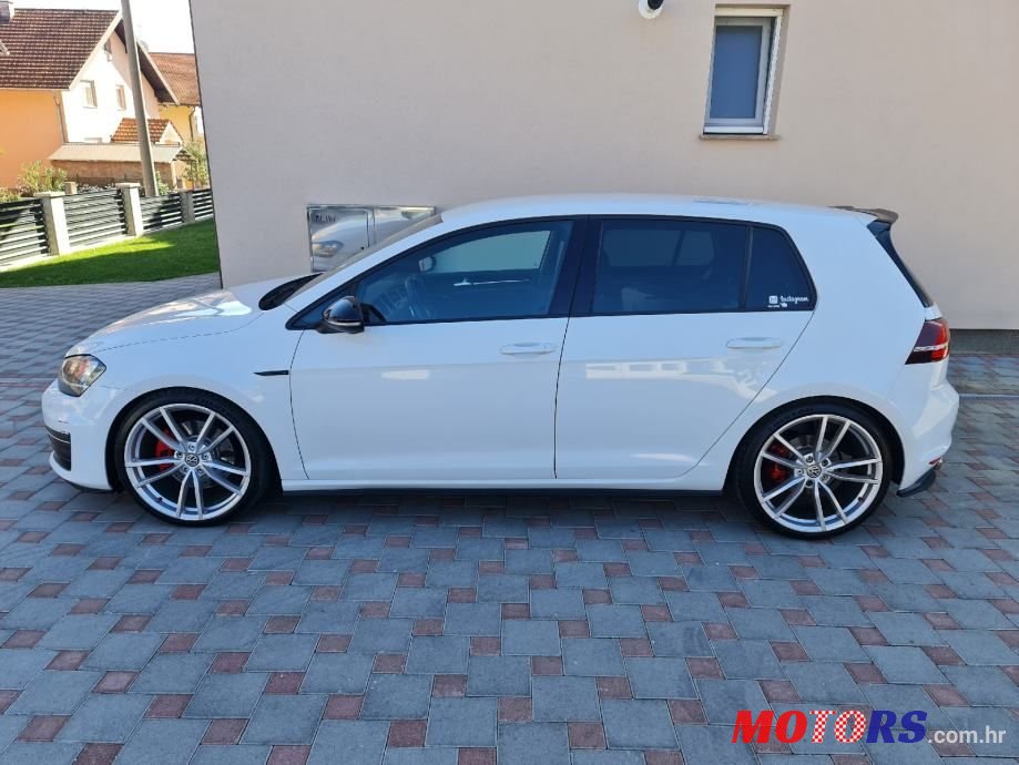 2013' Volkswagen Golf 7 photo #6