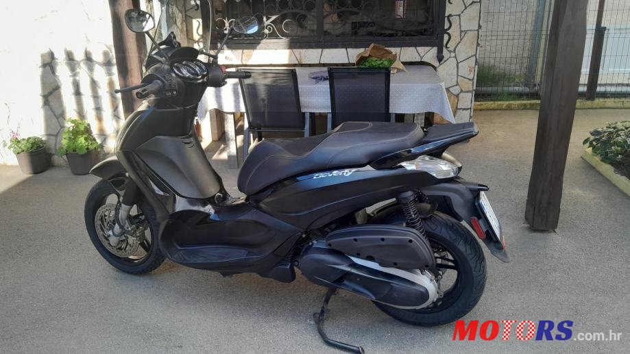 2020' Piaggio Bevely 350 photo #1