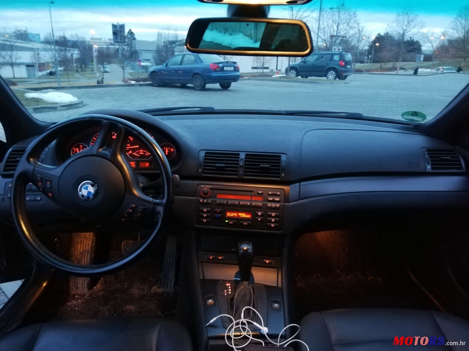 2003' BMW 320 320i Touring photo #6